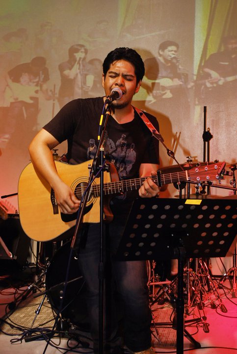 AAron Manio